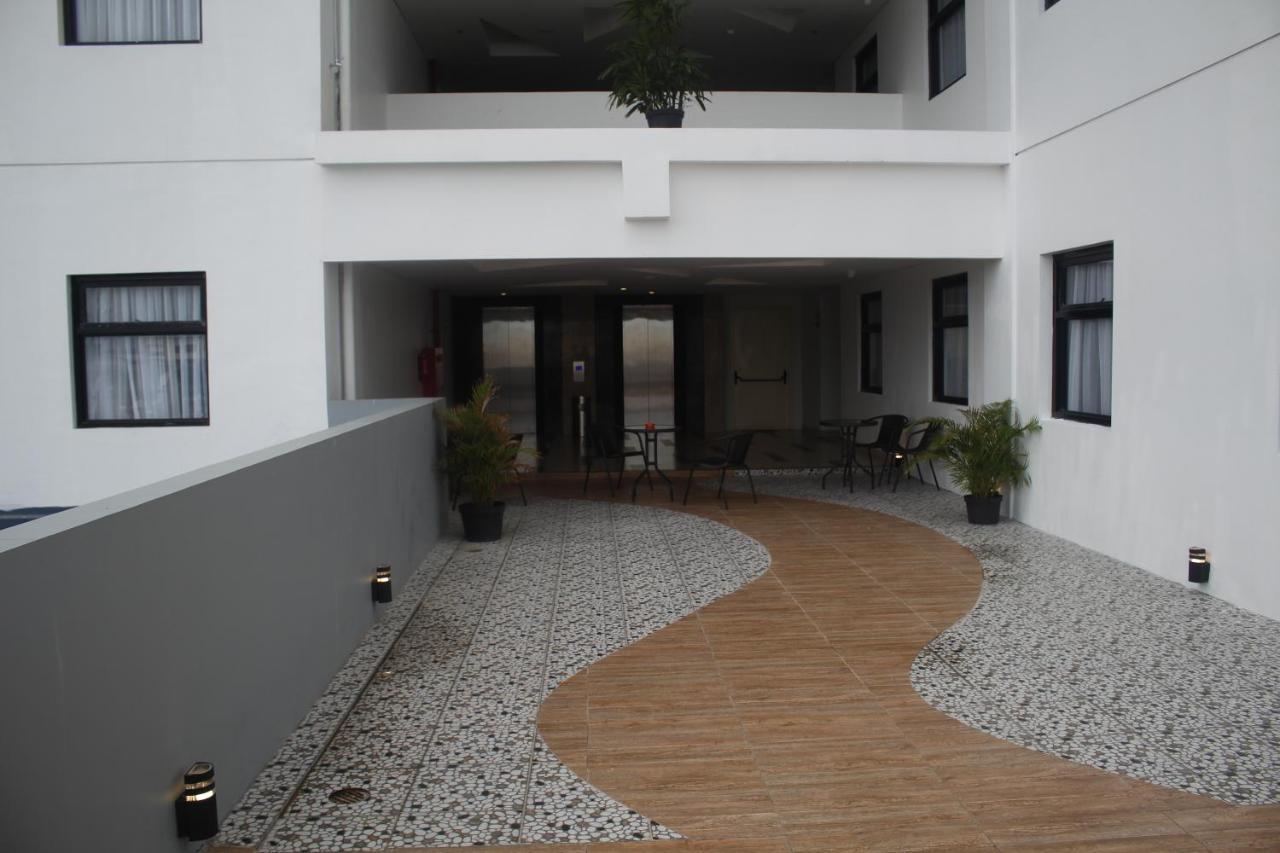 Brothers Inn Sukoharjo Exterior foto
